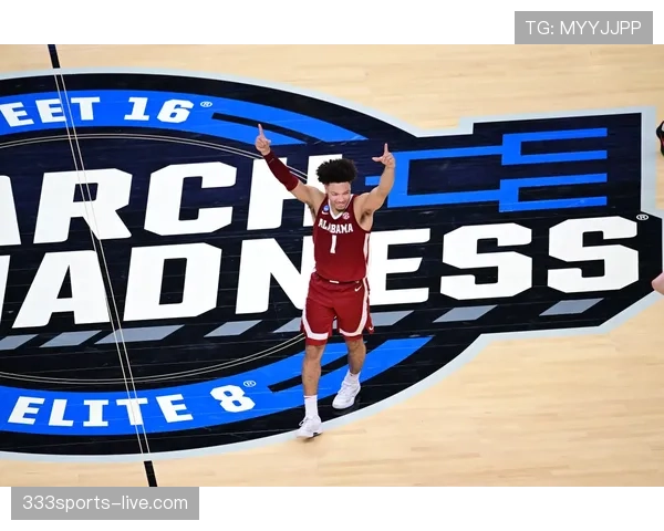 布伦森无球跑动提速拉开空间助尼克斯关键时刻得分提升