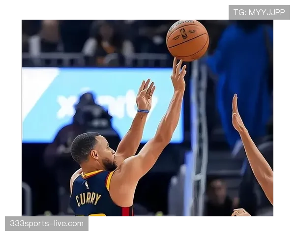 相较上赛季威金斯无球跑位提升勇士外线效率